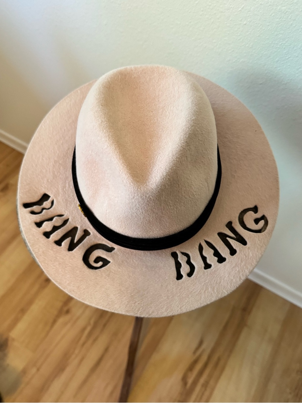 RARE MiniMe Paris Felt Hat Fedora Velvet Bow Cut Out Pink Size M 57/58 EUC